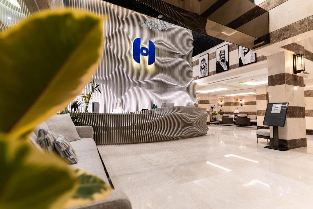 Hill HOTEL 2